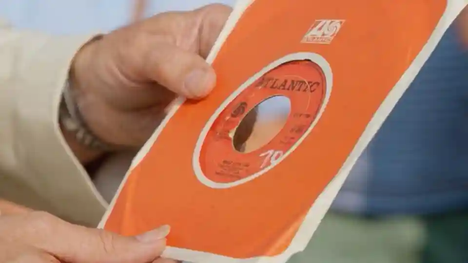 Un exemplar rar al unui disc Led Zeppelin, descoperit la Antiques Roadshow