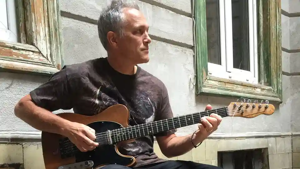 Todd Huth discută despre contribuțiile sale timpurii la muzica trupei Primus