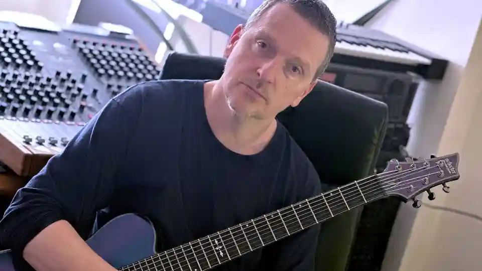 Justin Broadrick despre influențele punk și cariera sa în muzică
