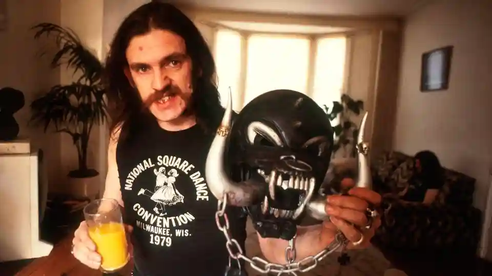 Ricky Warwick și amintirile sale despre nopțile petrecute cu Lemmy Kilmister