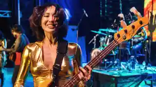 Violet Lea de la Madam Radar vorbește despre experiența sa muzicală
