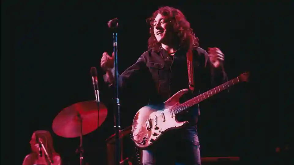 Dónal Gallagher lansează biografia autorizată a fratelui său, Rory Gallagher