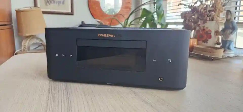Recenzie sistem hi-fi Marantz MCR-60n DAB: funcționalitate completă într-un design compact