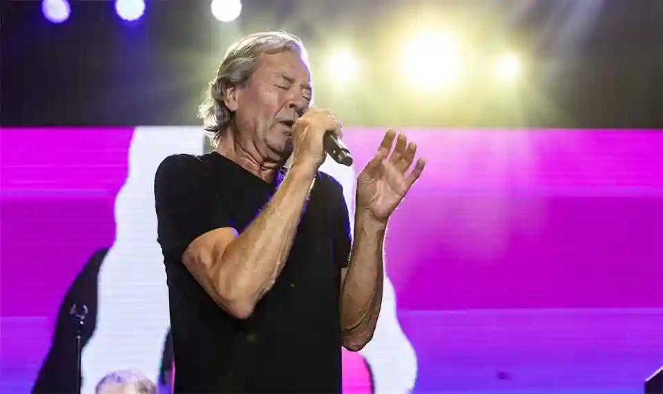 Deep Purple: Ian Gillan a fost internat de urgență, concertele din Germania anulate