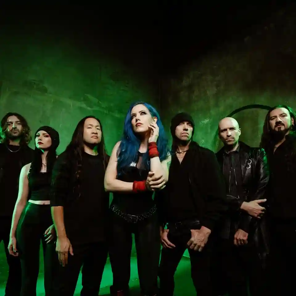DragonForce lansează albumul cu același nume și pornește într-un turneu european