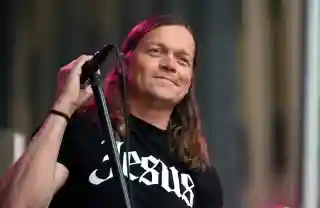 Brad Arnold, solistul trupei 3 Doors Down, a încetat din viață la vârsta de 47 de ani