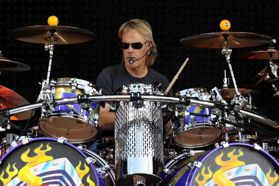 Frank Beard, bateristul trupei ZZ Top, a încetat din viață la vârsta de 77 de ani