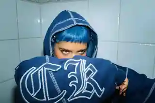 Ecca Vandal reflectă asupra albumului „LOOKING FOR PEOPLE TO UNFOLLOW” și turneului