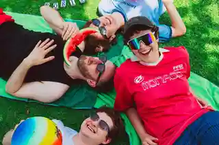 Porij se alătură turneului trupei Sports Team în Regatul Unit