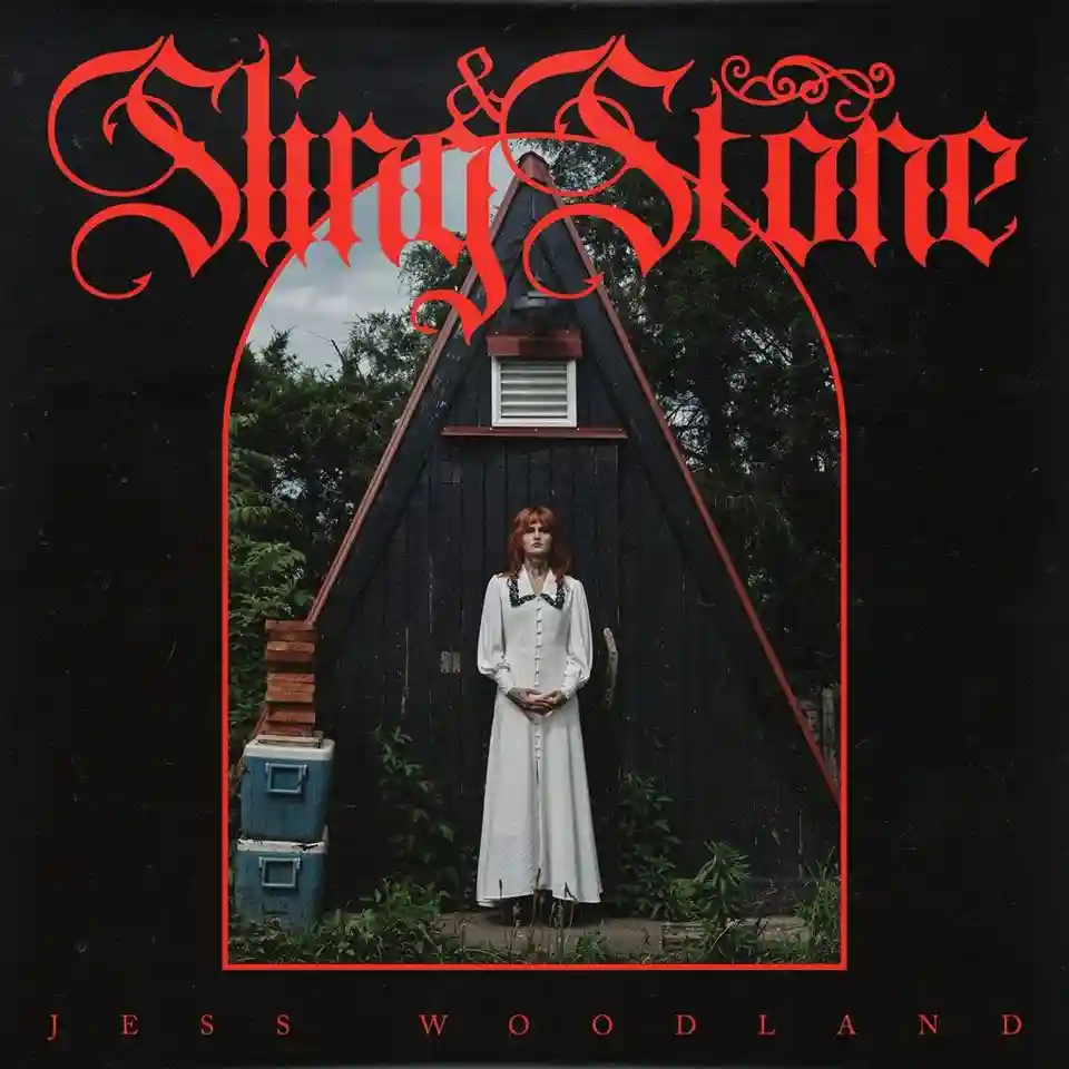 Jess Woodland lansează single-ul „Sling And Stone”