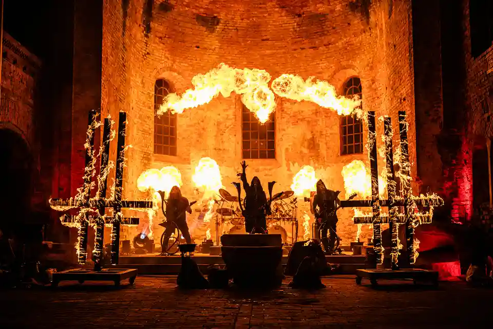 Analiză: 10 lucruri învățate din concertul „In Absentia Dei” al trupei Behemoth