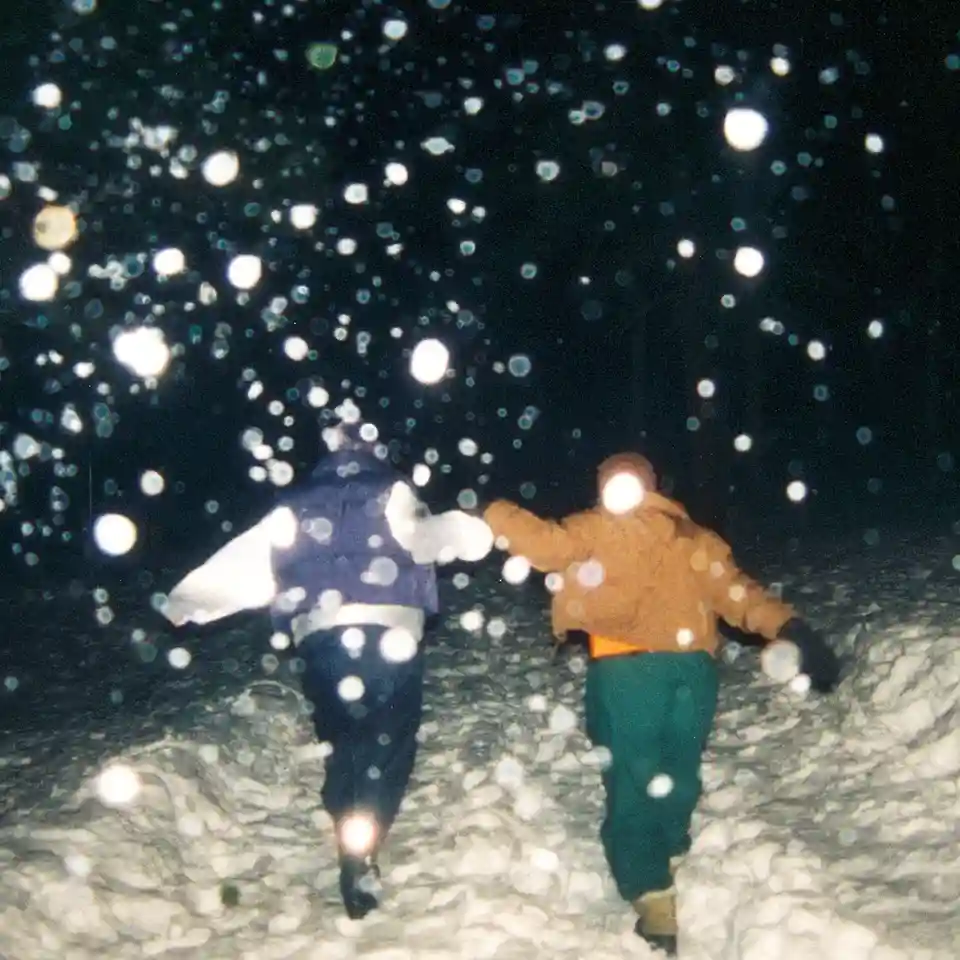 Recenzie: Albumul „Happier Now” lansat de Movements