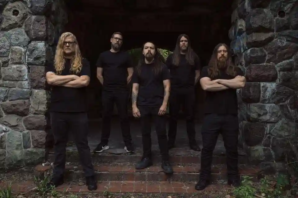 Mother Of Graves anunță noul album „The Light That Keeps Us”