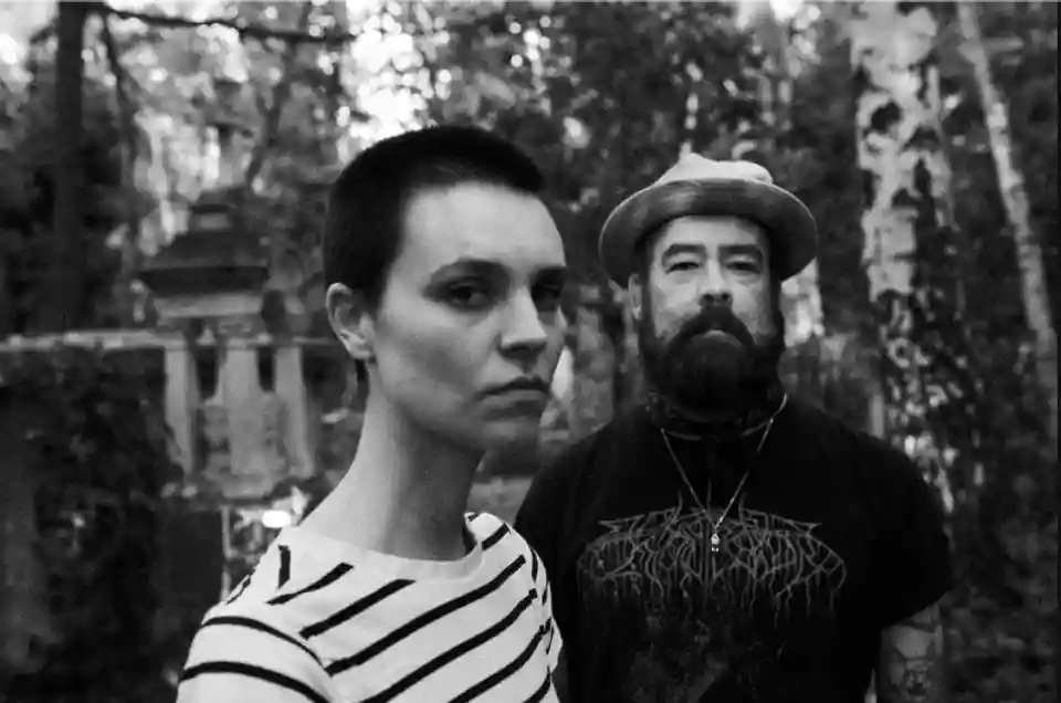 Reclus.É anunță albumul de debut „The World Can’t Take Much More”