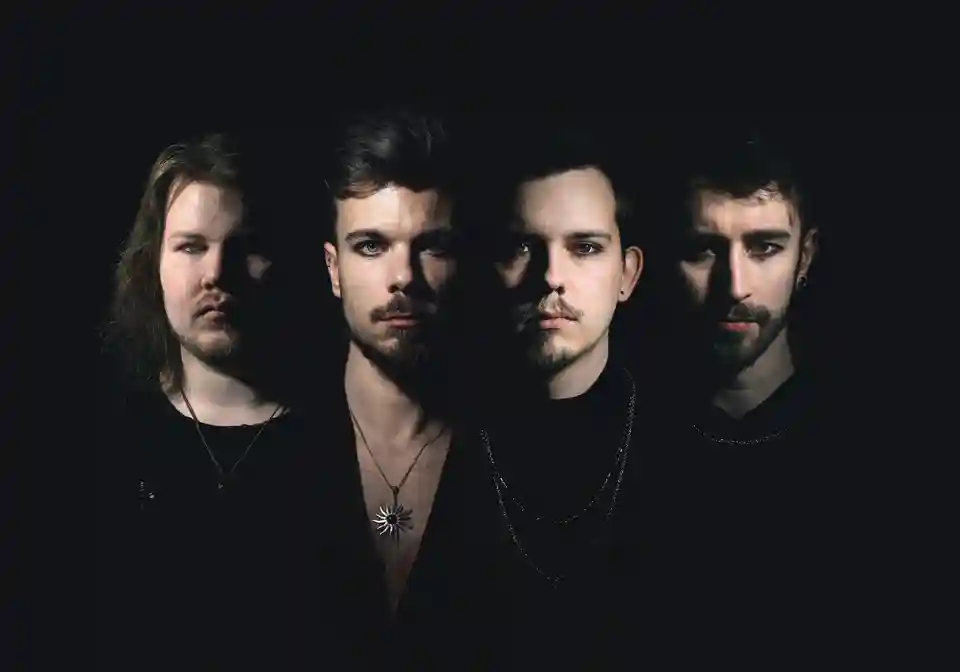Royal Sorrow lansează videoclipul piesei „Covert”