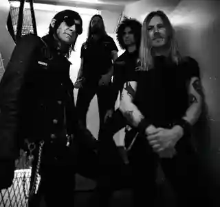 The Lords of Altamont lansează videoclipul pentru piesa „Rusty Guns”