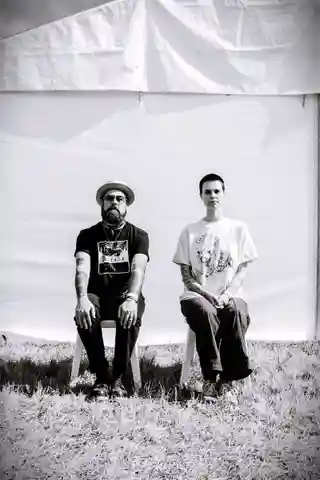 Trupa Reclus.É discută despre experiența live la festivalul ArcTanGent 2026