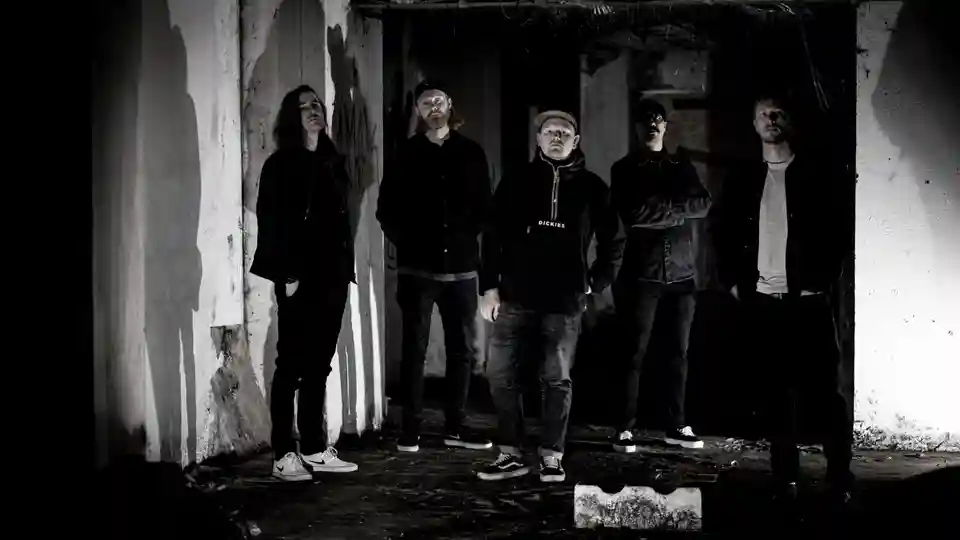 Korrupt lansează single-ul „Being Paranoid” de pe viitorul album