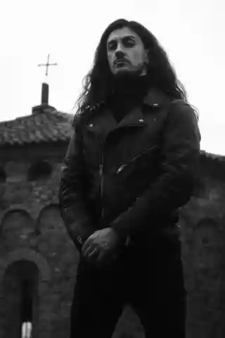 Lugubrious Garment lansează albumul de debut „In the Wide Vale of Uncreated Night”