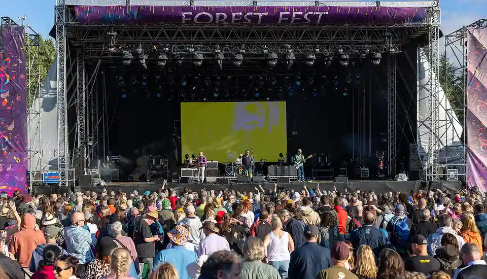 Programul și activitățile scenei The Greenhouse la festival