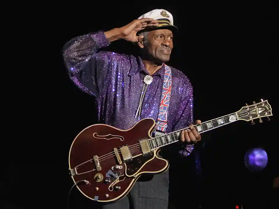 Chuck Berry a distrus chitare din cauza mecanismelor mașinilor sale Cadillac