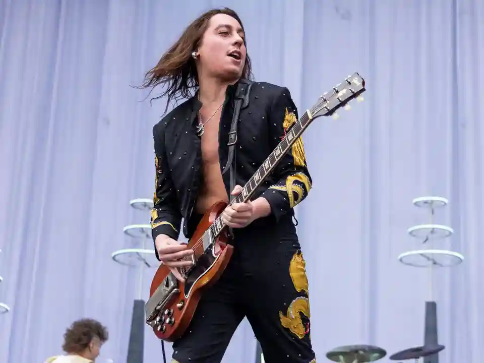 Jake Kiszka (Greta Van Fleet) despre importanța chitarei în procesul său creativ