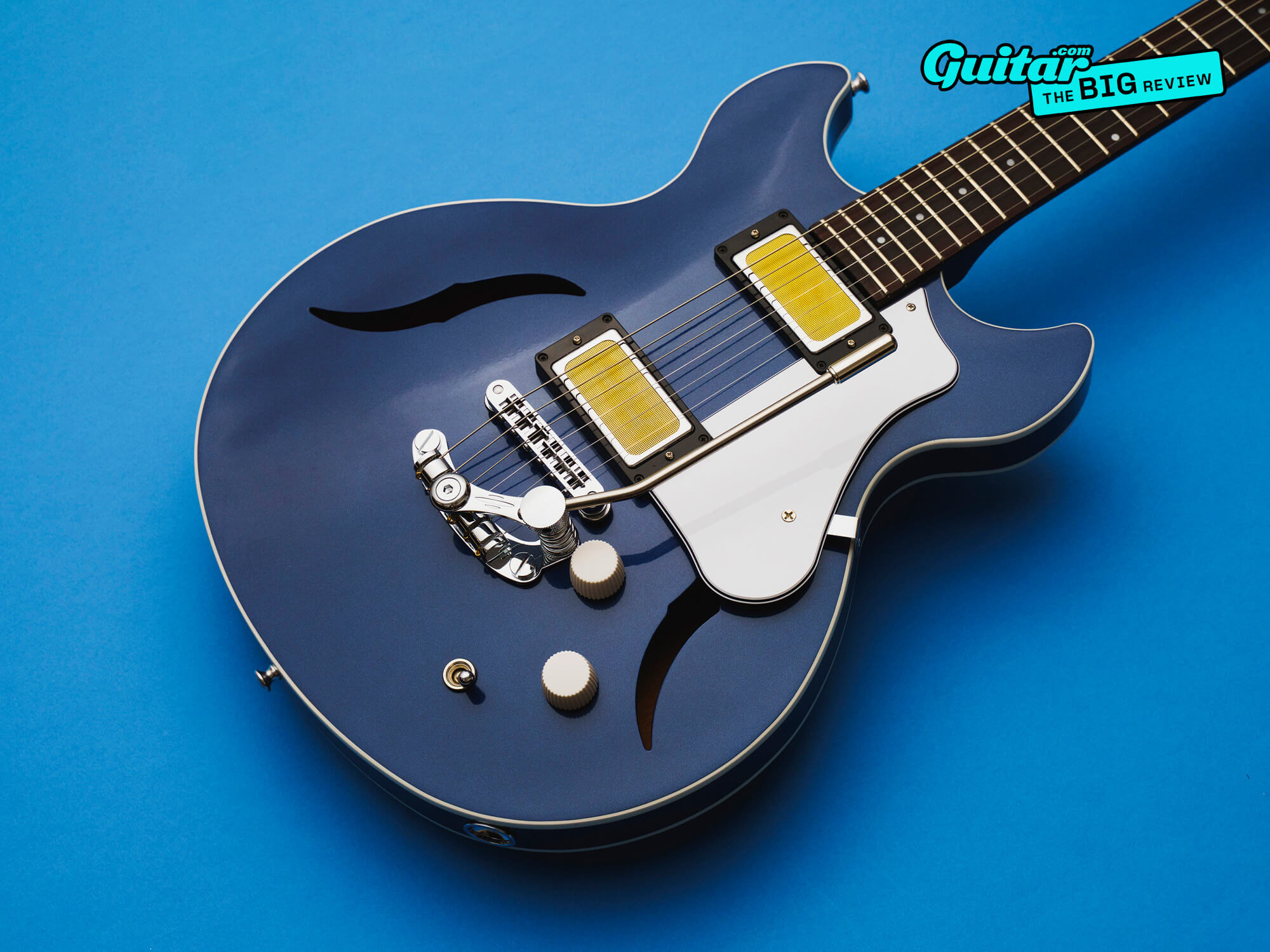 Recenzie: chitara Harmony Standard Series Comet with Tremolo