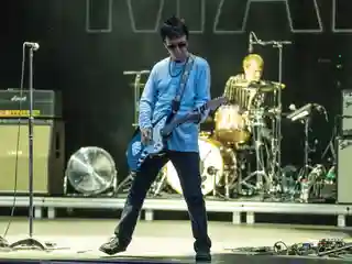 Johnny Marr dezvăluie că este mai atașat emoțional de haine decât de chitare