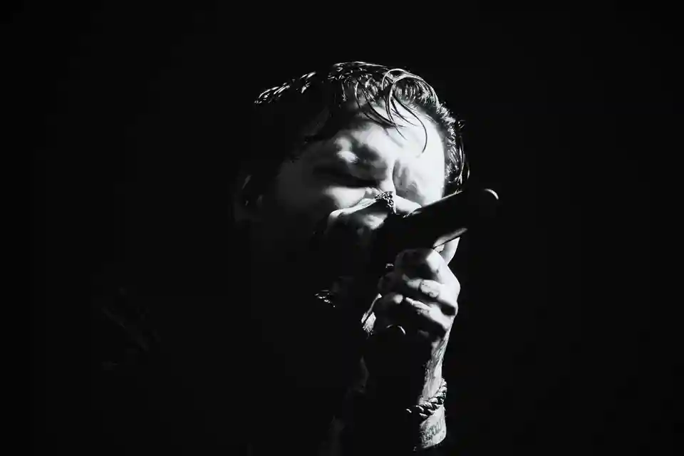 Anberlin lansează single-ul Trenches în colaborare cu Switchfoot