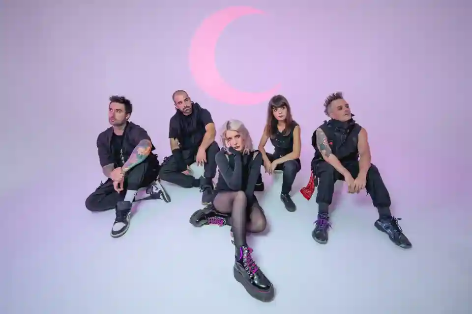 Ankor anunță lansarea noului album intitulat „I See Red”