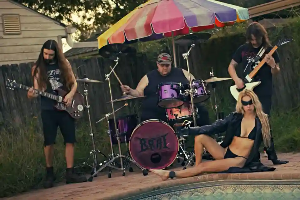 BRAT lansează videoclipul piesei „Spit On His Grave” și vine în turneu cu Napalm Death