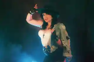 Chez Kane lansează videoclipul piesei „Strip Me Down”
