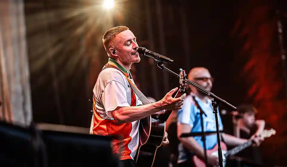 Dermot Kennedy anunță concerte în Cork și Belfast pentru vara anului 2027