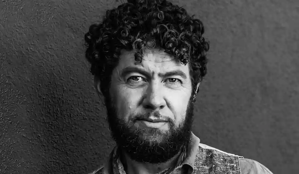 Declan O'Rourke susține un concert la Dublin