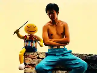 Proiectul punk THE BURGERS lansează videoclipul piesei „To Kill Takeshi Kitano”