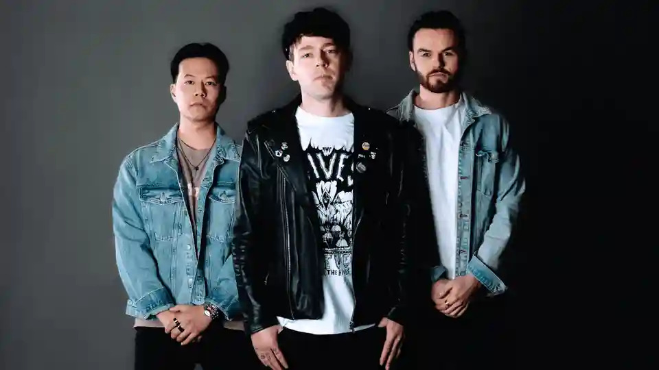 Trupa Dead Target lansează albumul de debut „Still While It Spins”