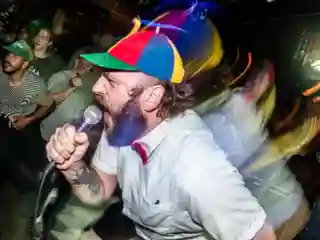 DÖLTZ lansează EP-ul „Total Recharge” și continuă conceptul de hardcore pentru „dummies”