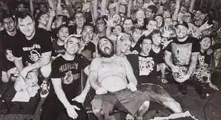 New Found Glory și amintirile lui Chad Gilbert despre albumul „Sticks and Stones”