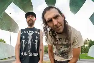 Trupa Moral Law lansează piesa „Remnants” și anunță un nou album și un turneu extins