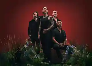 The Number Twelve Looks Like You revine la albumul „Mongrel” și pregătește o lansare