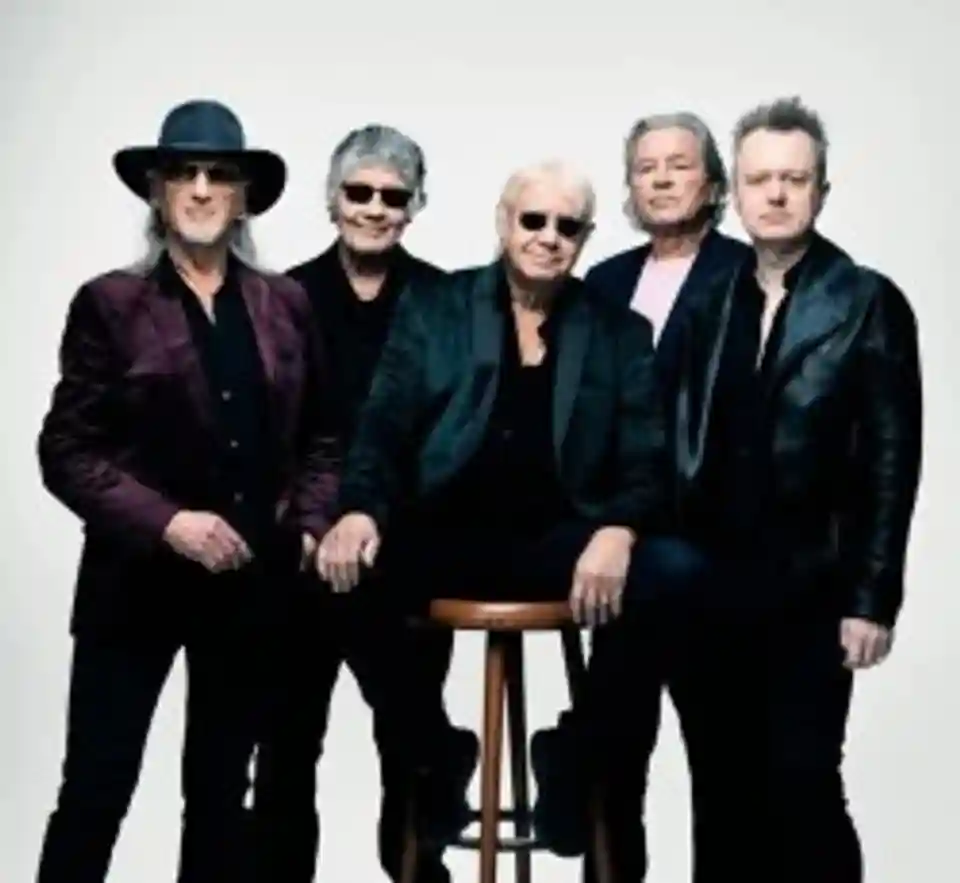 Buzzcocks și Stress au concertat în clubul Kύτταρο din Atena