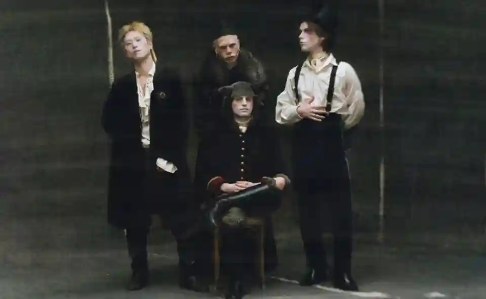 HMLTD anunță lansarea noului album intitulat „Fangs”