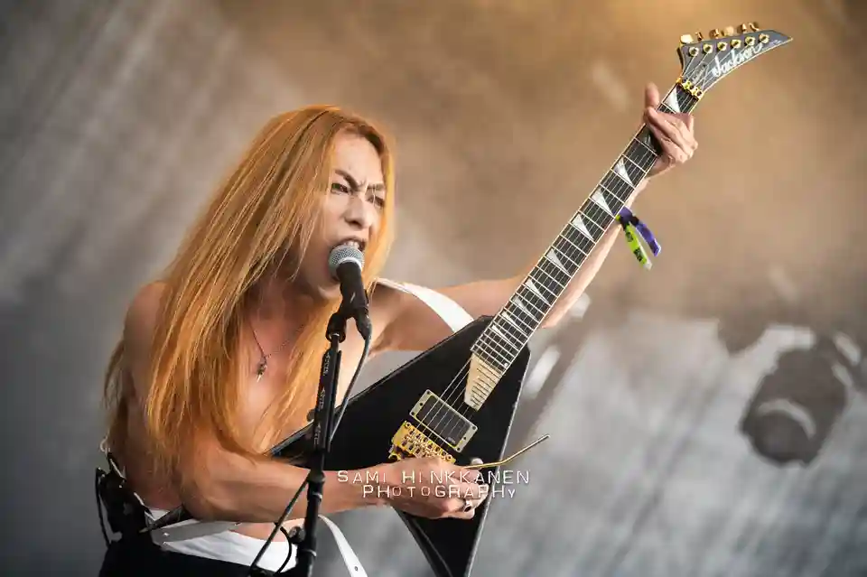 Ryoji Shinomoto de la Ryujin despre chitariștii care l-au influențat