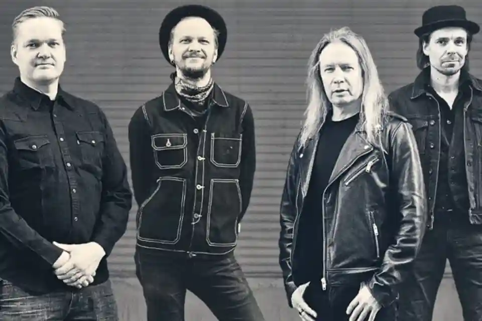Timo Kotipelto & Robustik vor concerta în Finlanda la începutul anului 2027