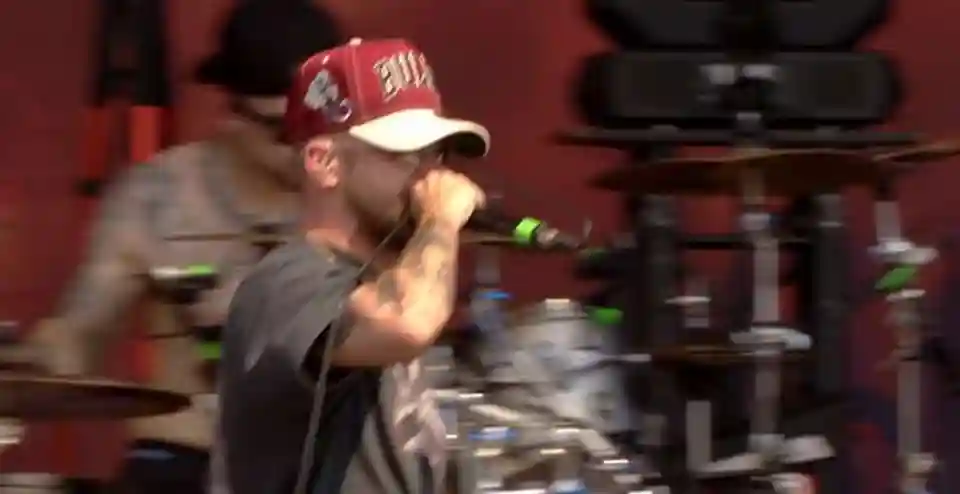 Guilt Trip a lansat un videoclip live pentru piesa Burn
