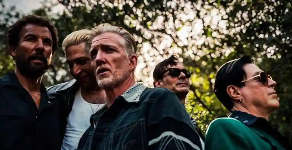 Queens of the Stone Age vor concerta în emisiunea lui Jimmy Fallon