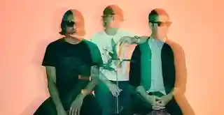 Saves the Day lansează piesa „Invader” în colaborare cu Walter Schreifels
