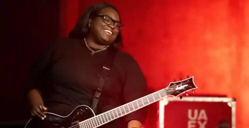 Diamond Rowe de la Tetrarch va cânta în cadrul meciului NFL Sunday Night Football