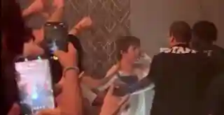 Brendan Yates de la Turnstile a oprit un concert pentru a evacua un agent de securitate