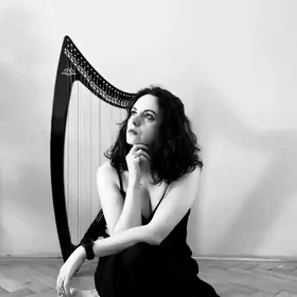 Orsolya de la Negură Bunget lansează proiectul solo Inia Dinia